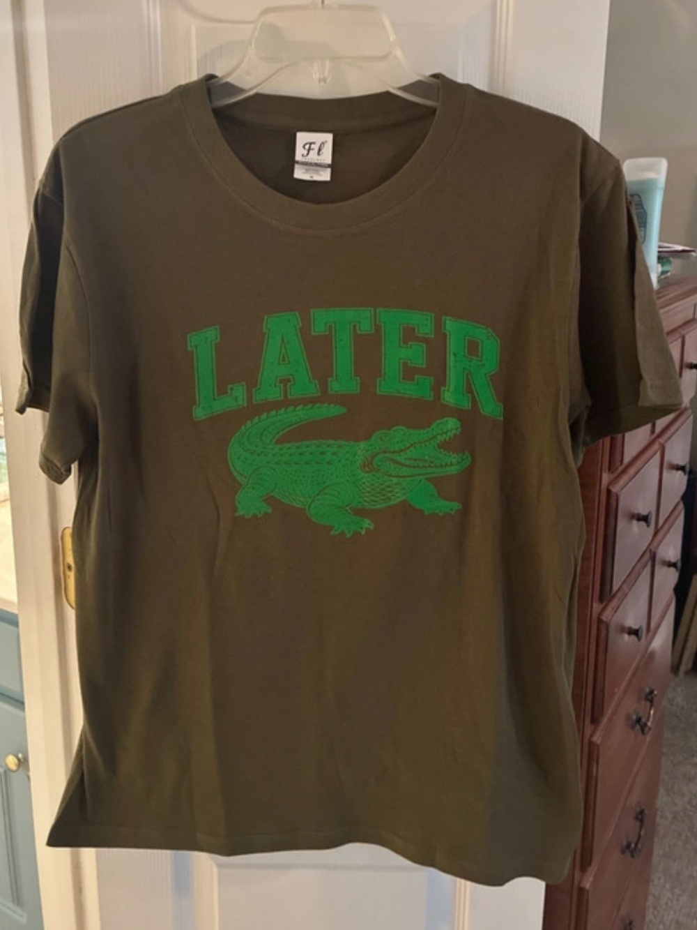 Later Gator Men’s  Graphic Cotton T-Shirt - Olive Green SZ M NEW